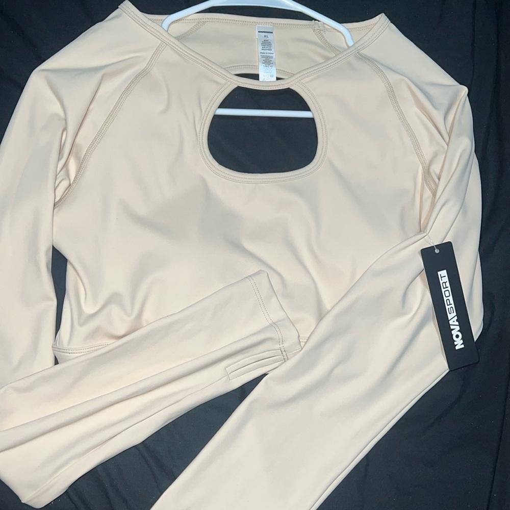 Active long sleeve brand new